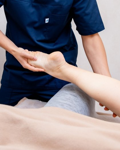 Масаж нижніх кінцівок (ніг)