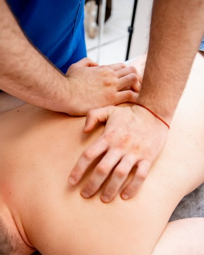 Масаж спини і ШКВ